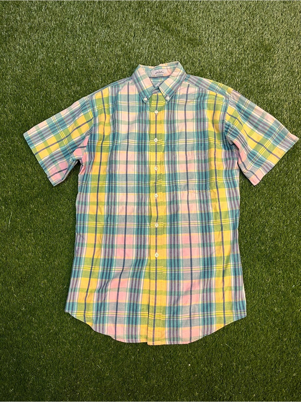 Men’s Small Fog Short-Sleeve Plaid Button-Down Shirt